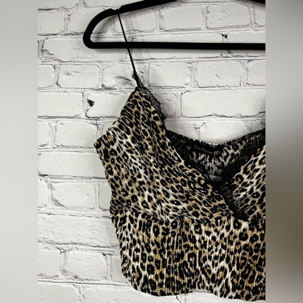 Endless Blu Holding On Lace Leopard crop top size large new with tags - Picture 4 of 9